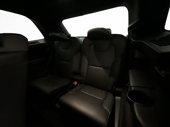 Volvo XC90 20 of 30