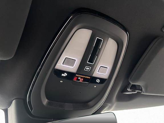 Volvo XC90 17 of 30