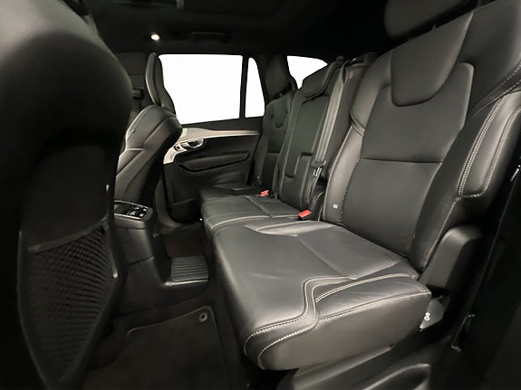 Volvo XC90 19 of 30
