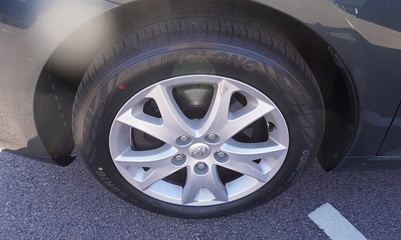 Toyota Corolla Verso 2 of 11
