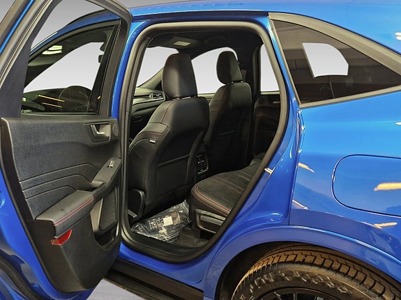 Ford Kuga 14 of 19