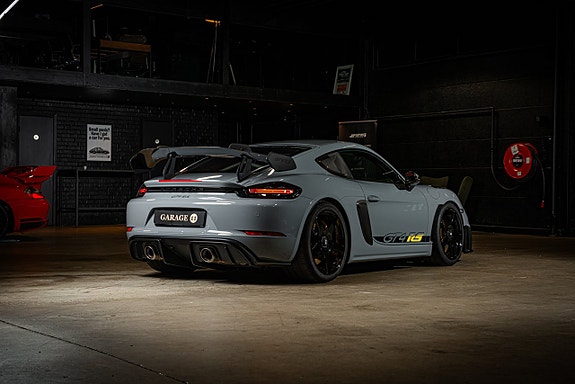 Porsche 718 Cayman GT4 RS 6 of 30