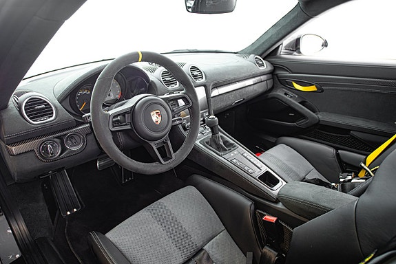 Porsche 718 Cayman GT4 RS 12 of 30