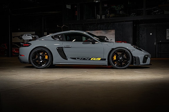 Porsche 718 Cayman GT4 RS 7 of 30