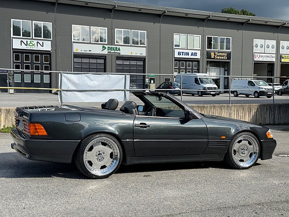 Mercedes-Benz 300 SL 13 of 25