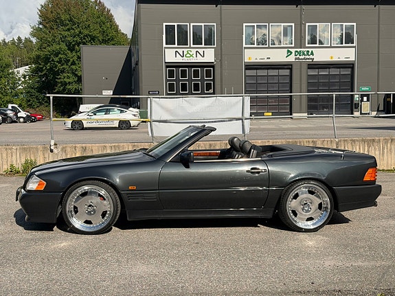 Mercedes-Benz 300 SL 7 of 25