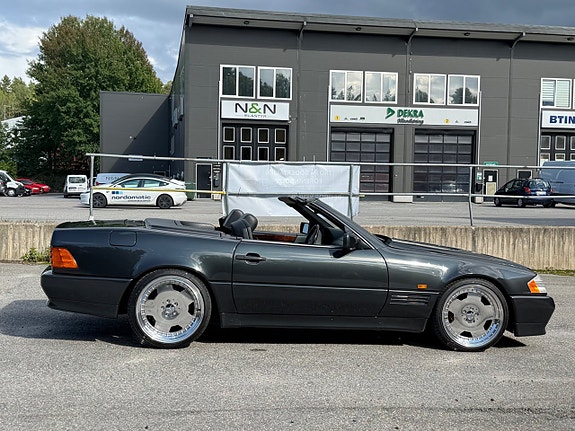 Mercedes-Benz 300 SL 14 of 25