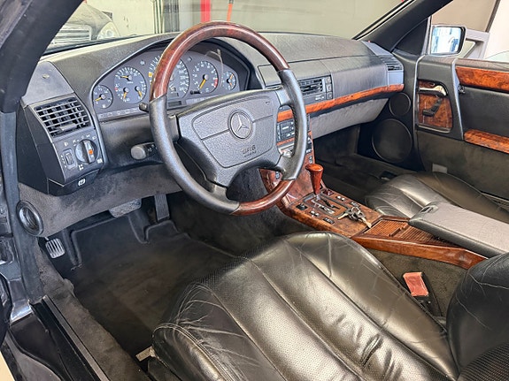 Mercedes-Benz 300 SL 15 of 25