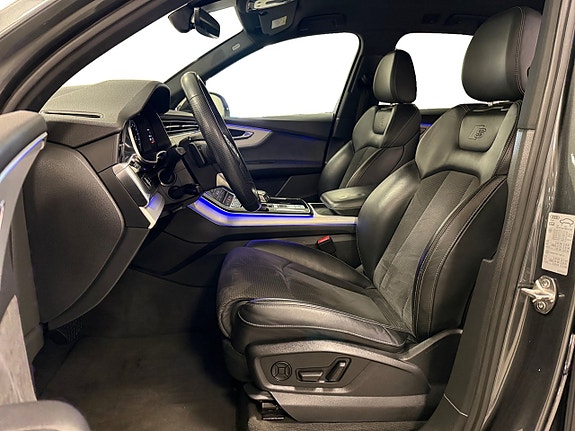 Audi Q7 8 of 21