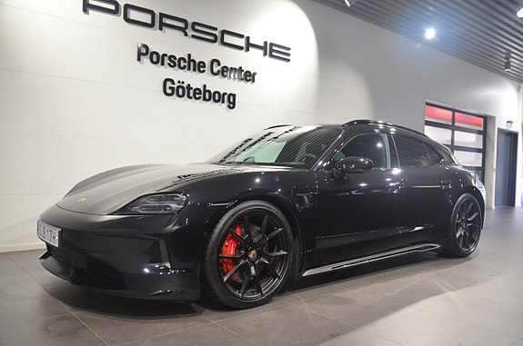Porsche Taycan GTS 8 of 21