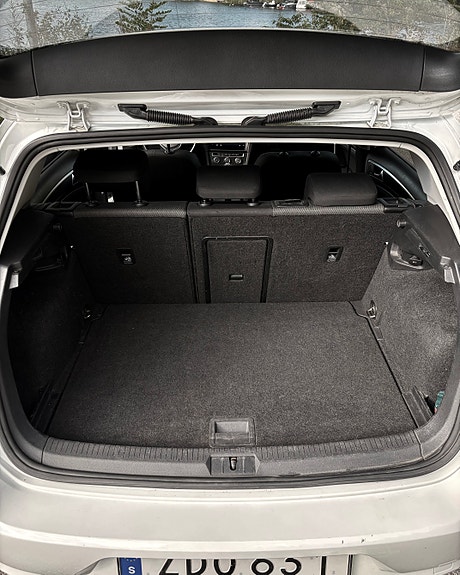 Volkswagen Golf VII 4 of 9