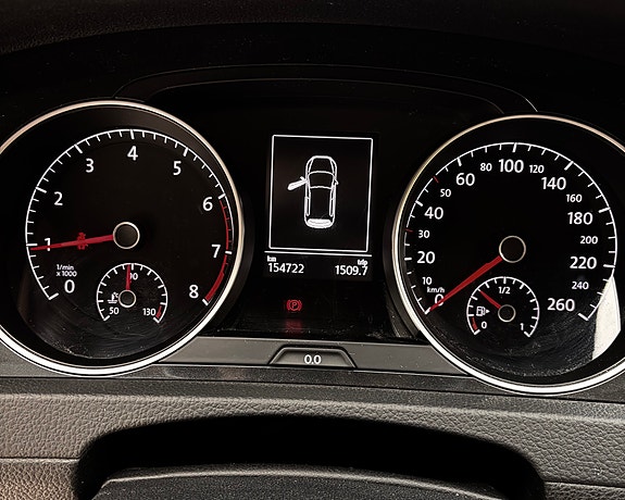 Volkswagen Golf VII 7 of 9