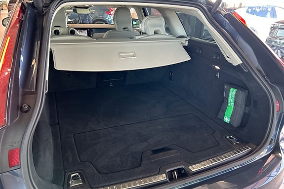 Volvo V90 16 of 25