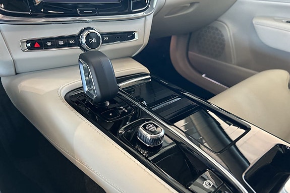 Volvo V90 17 of 25