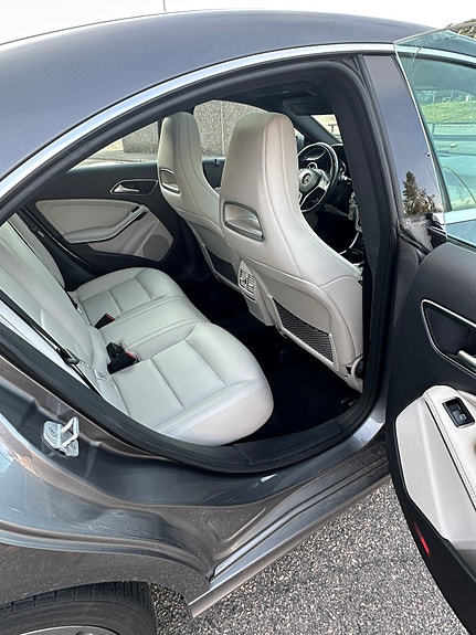 Mercedes-Benz CLA250 9 of 10