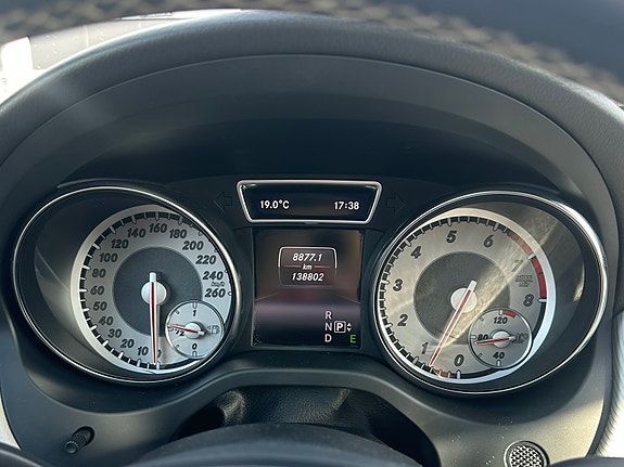Mercedes-Benz CLA250 10 of 10
