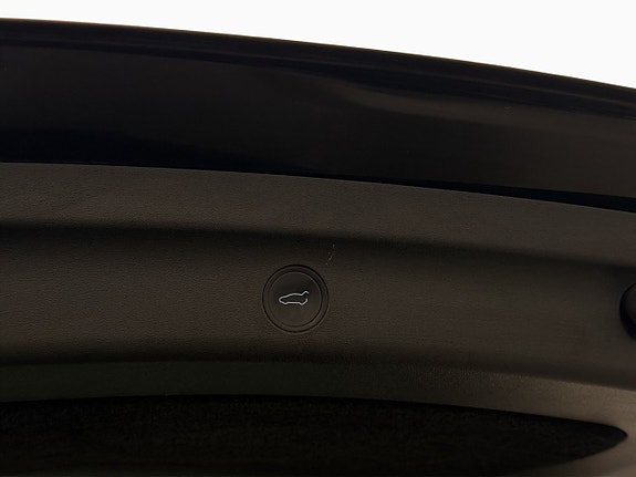 Tesla Model Y 27 of 28