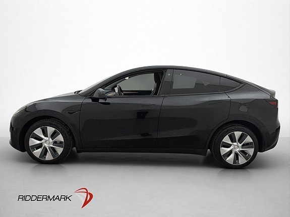Tesla Model Y 5 of 28