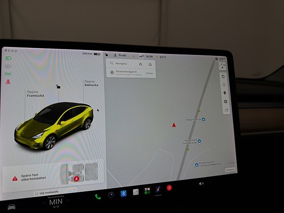 Tesla Model Y 17 of 28