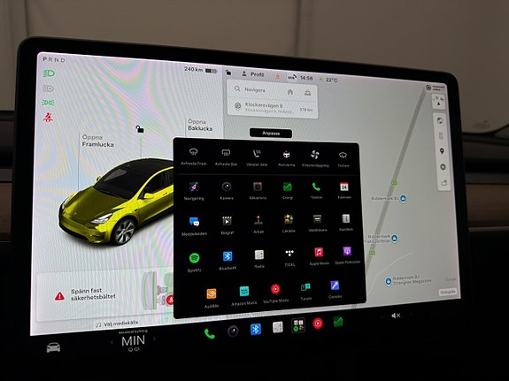 Tesla Model Y 18 of 28
