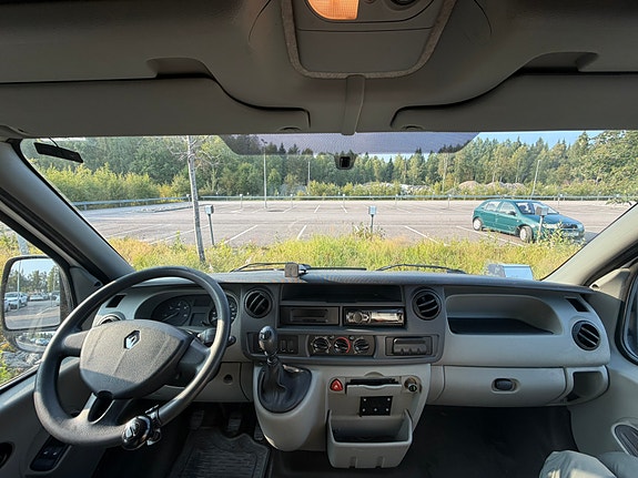 Renault Master 8 of 15
