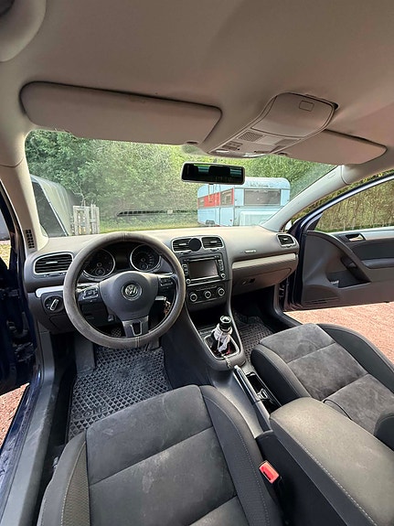 Volkswagen Golf VI 4 of 6
