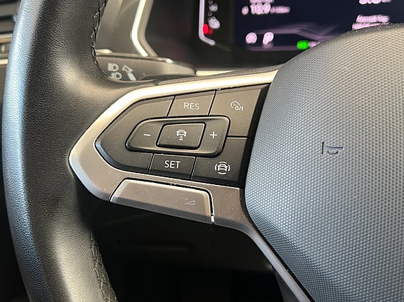 Volkswagen Tiguan 13 of 23