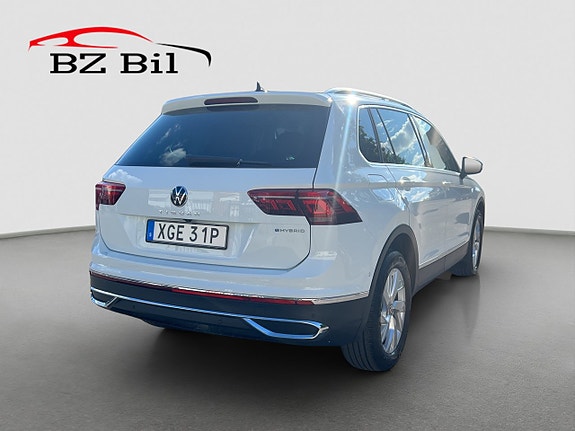 Volkswagen Tiguan 5 of 23