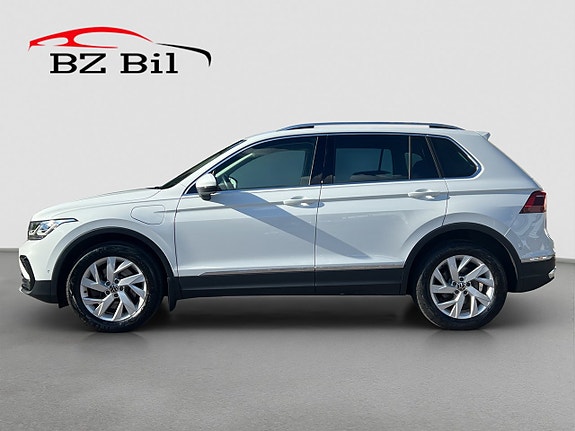 Volkswagen Tiguan 2 of 23