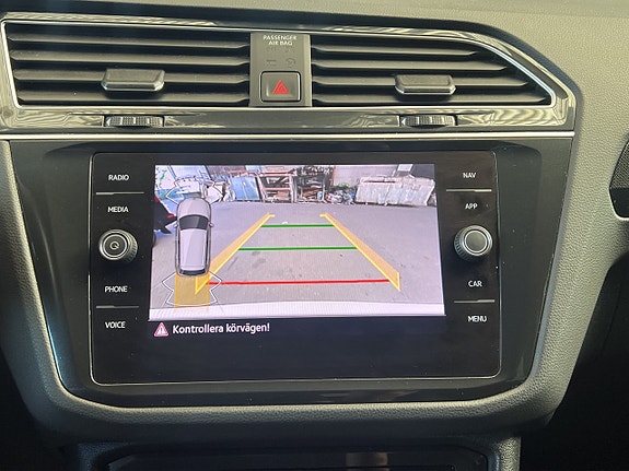 Volkswagen Tiguan 18 of 23