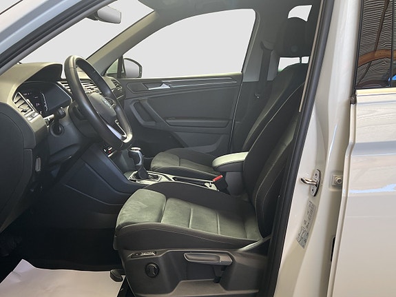 Volkswagen Tiguan 10 of 23