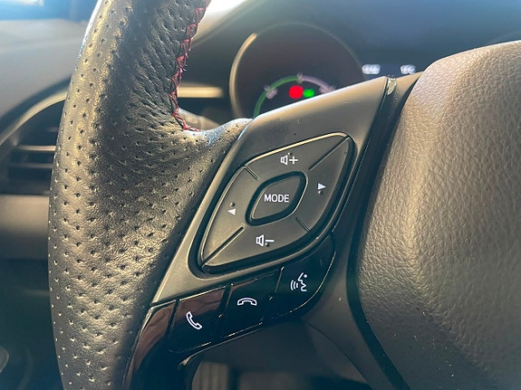 Toyota C-HR 21 of 29