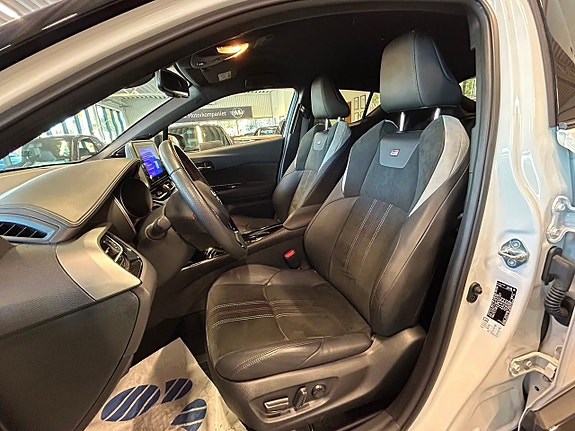 Toyota C-HR 14 of 29