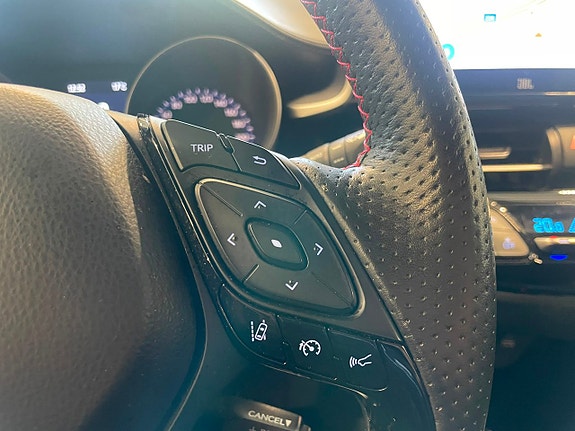 Toyota C-HR 20 of 29