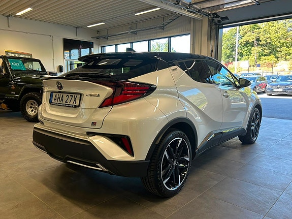 Toyota C-HR 8 of 29