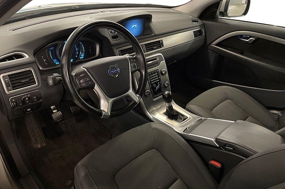 Volvo XC70 11 of 23