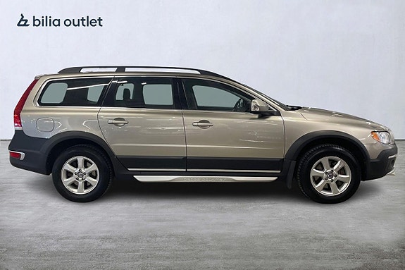Volvo XC70 10 of 23