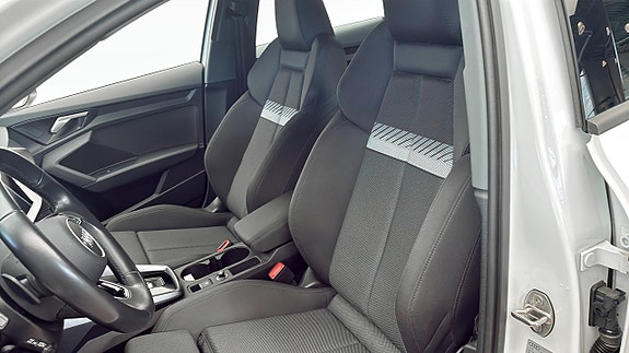 Audi A3 8 of 12