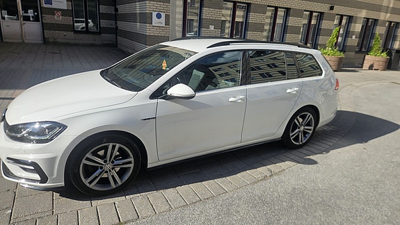Volkswagen Golf VII 2 of 14
