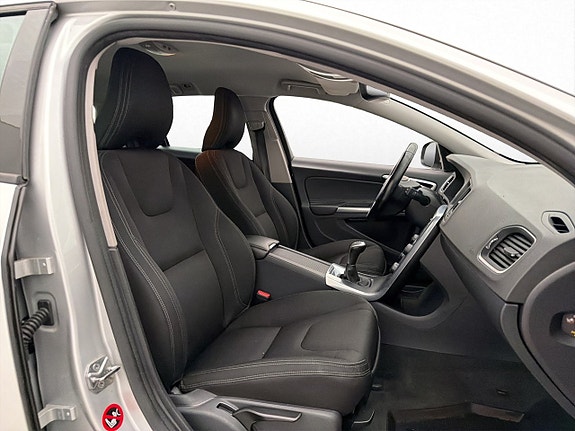Volvo V60 22 of 28