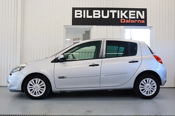 Renault Clio 2 of 10