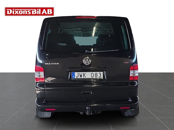 Volkswagen Multivan 13 of 15