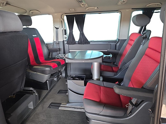 Volkswagen Multivan 12 of 15