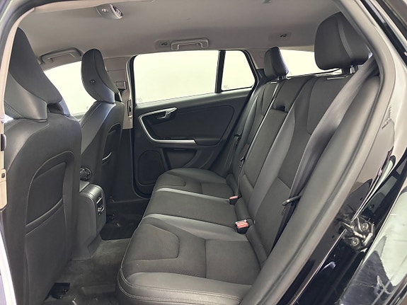 Volvo V60 14 of 23