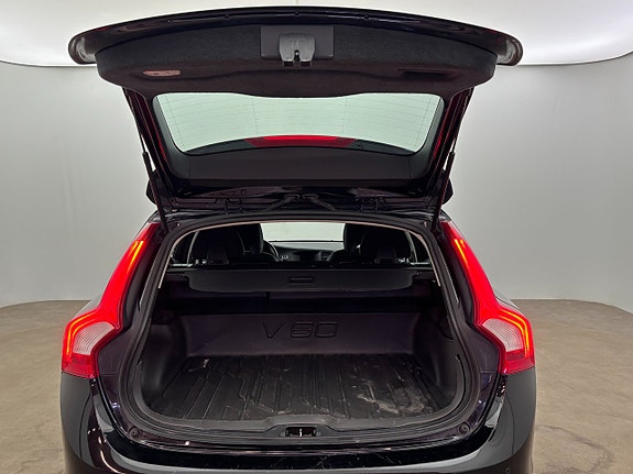 Volvo V60 10 of 23