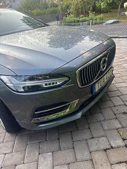 Volvo V90 2 of 8