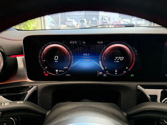 Mercedes-Benz CLA220 d 16 of 30