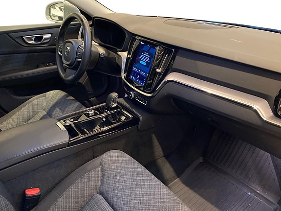 Volvo V60 4 of 14