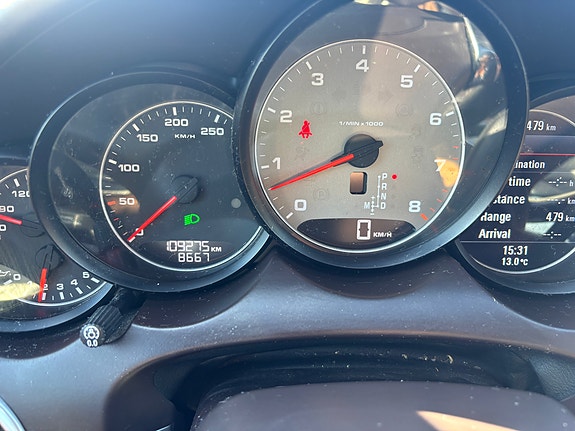 Porsche Cayenne S 8 of 12