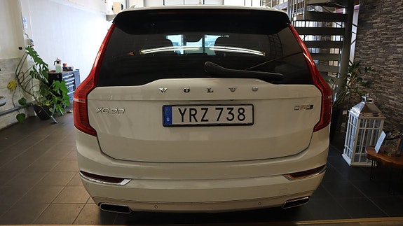 Volvo XC90 4 of 10